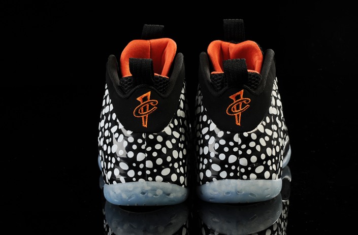 Foamposite Nike Air One Chaussures Hommes bon marche en vente Black Dot (3)